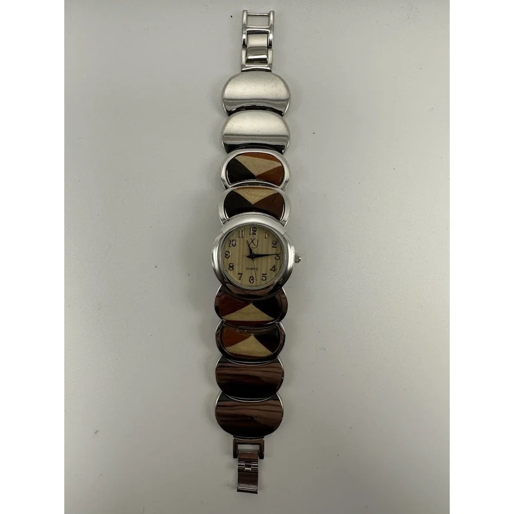 XJ Rare Ladies Watch UT4290 New Battery 30MM 6.75